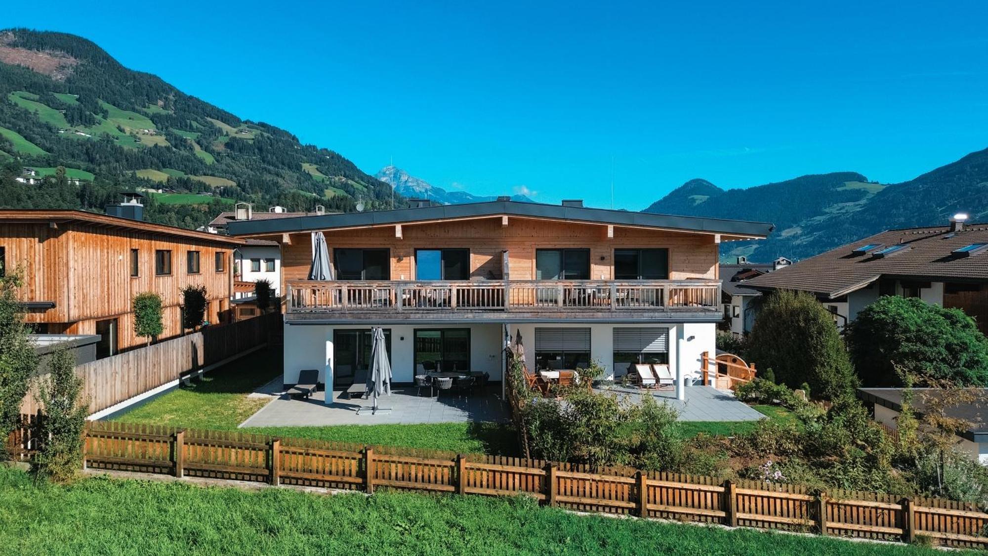 Zillerheart - Balcony Und Car Park By Alpenluxus Appartements Fügen Exterior foto